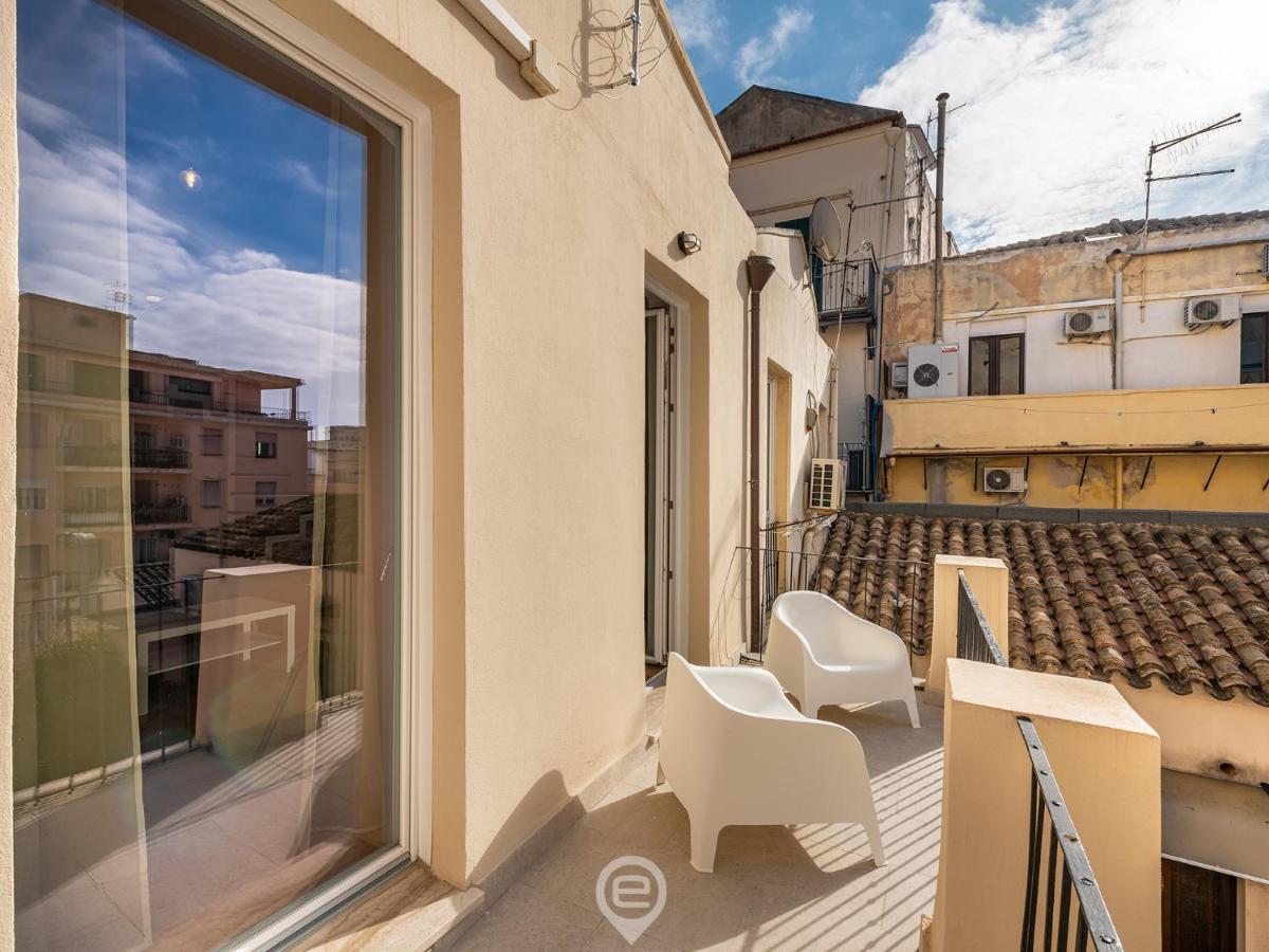 Luisa Apartment Кальяри Экстерьер фото